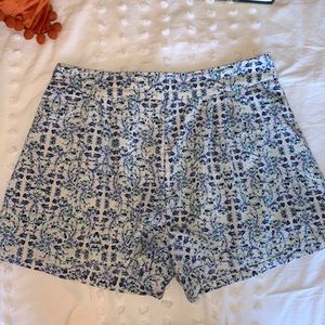 Patterned blue and white shorts